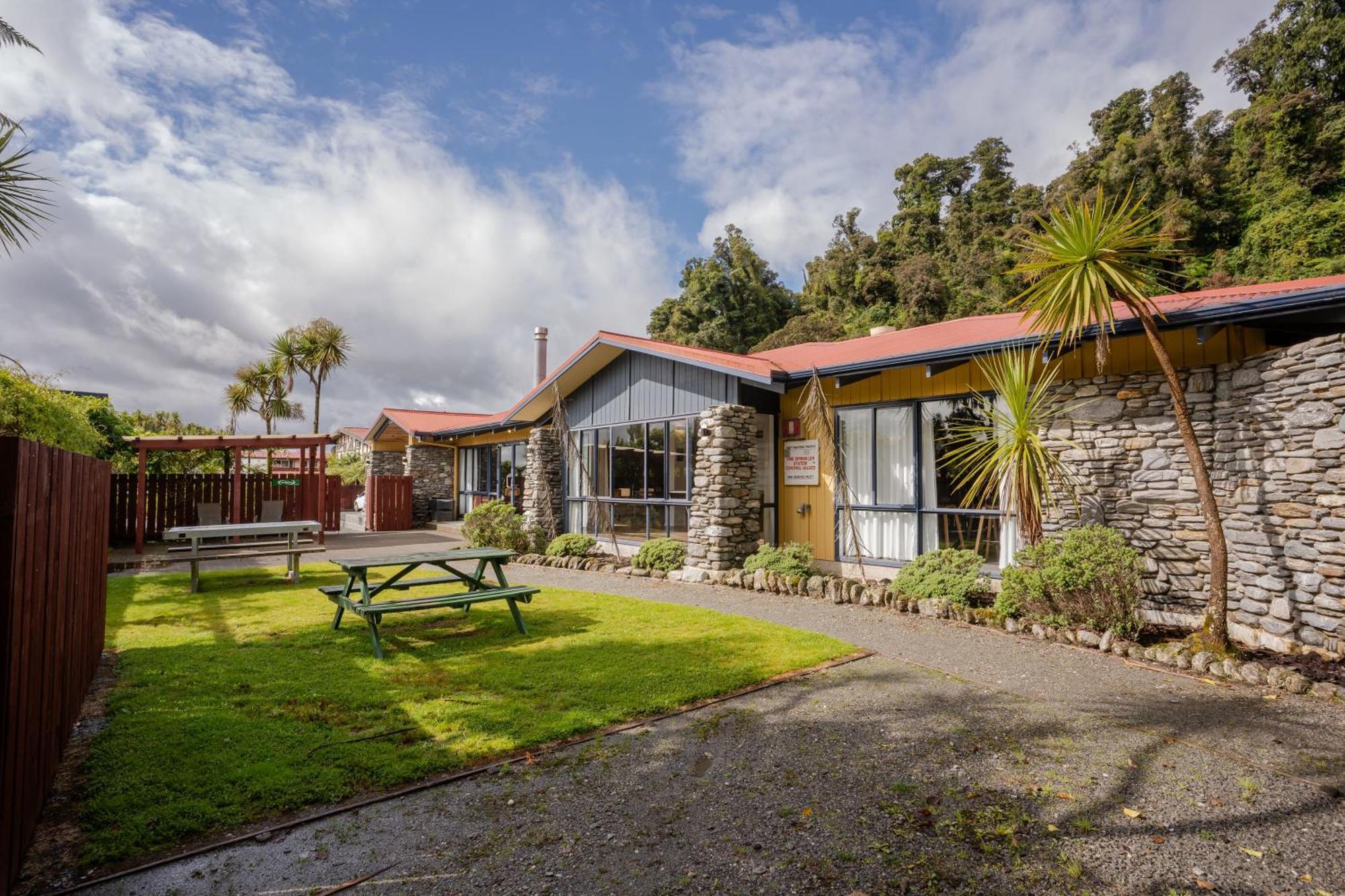 Haka House Franz Josef Hostel Kültér fotó